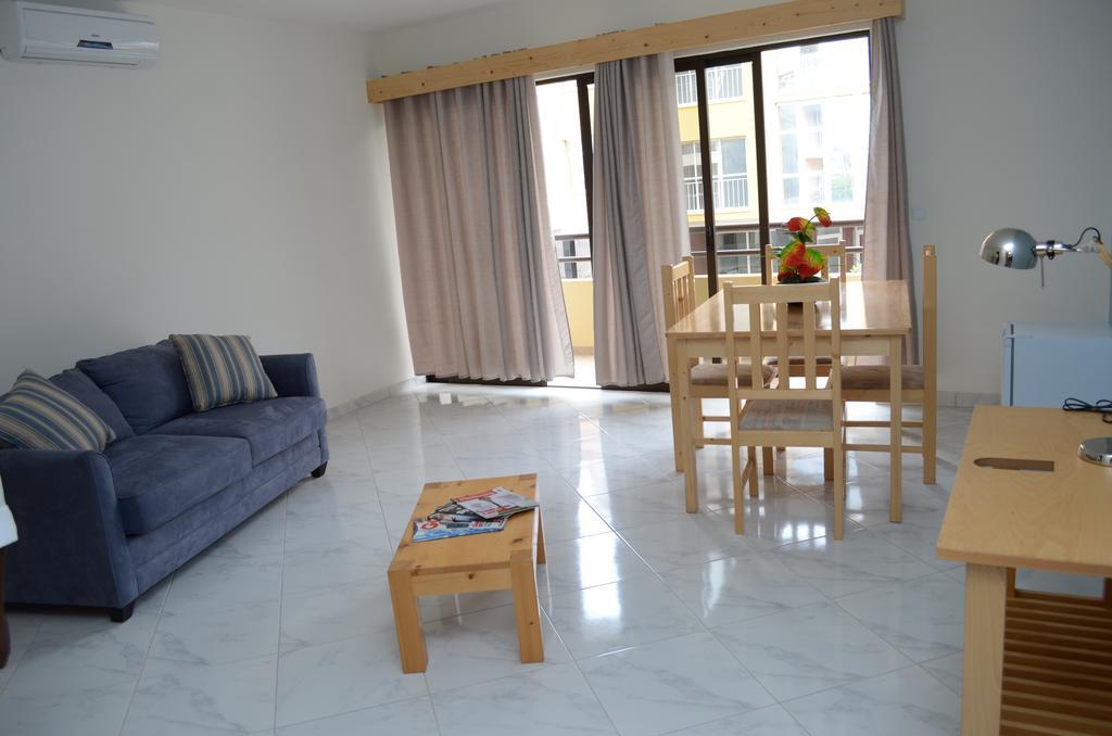 Lt Aparthotel Praia Pokoj fotografie