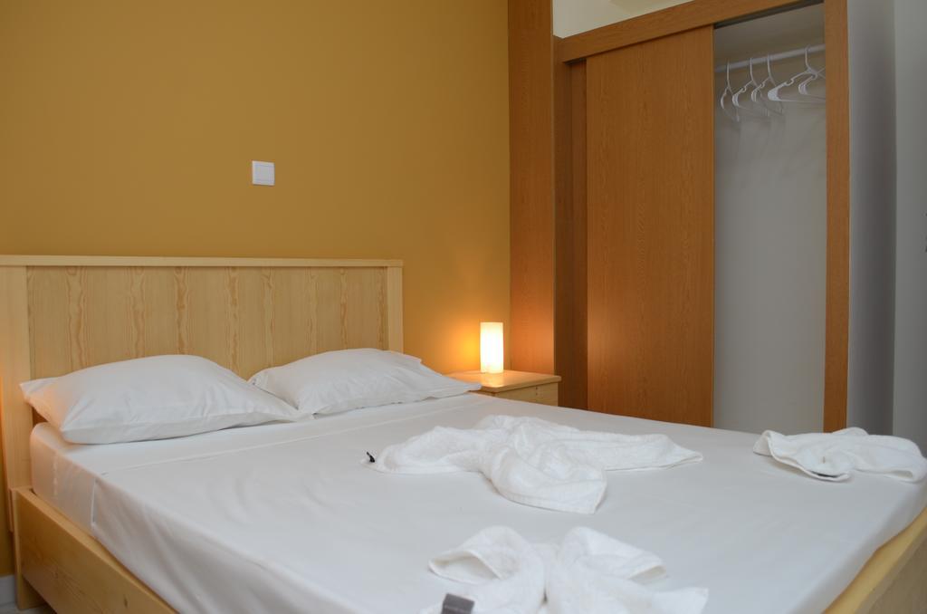 Lt Aparthotel Praia Pokoj fotografie